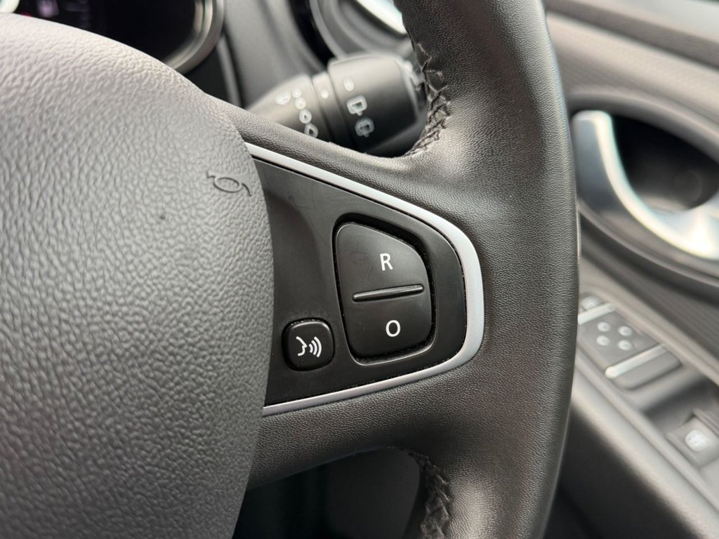 Used Renault Clio 2019 for sale - 77498571: Photo 37