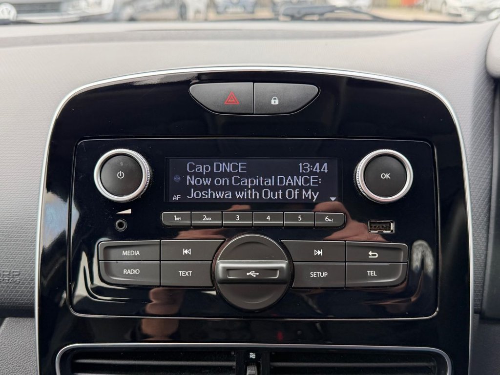 Used Renault Clio 2019 for sale - 77498571: Photo 42