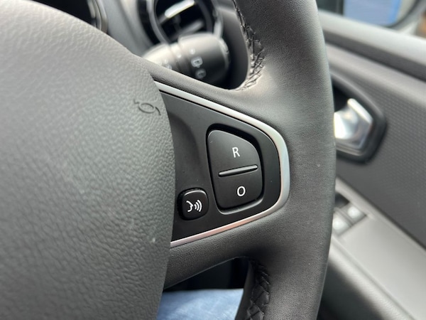 Used Renault Clio 2019 for sale - 75515560: Photo 38