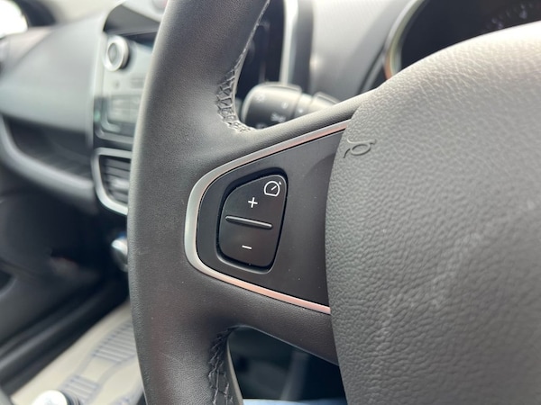 Used Renault Clio 2019 for sale - 75515560: Photo 41