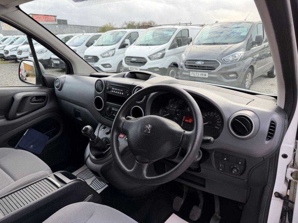 Used Peugeot Partner 2025 for sale - 76385965: Photo 21