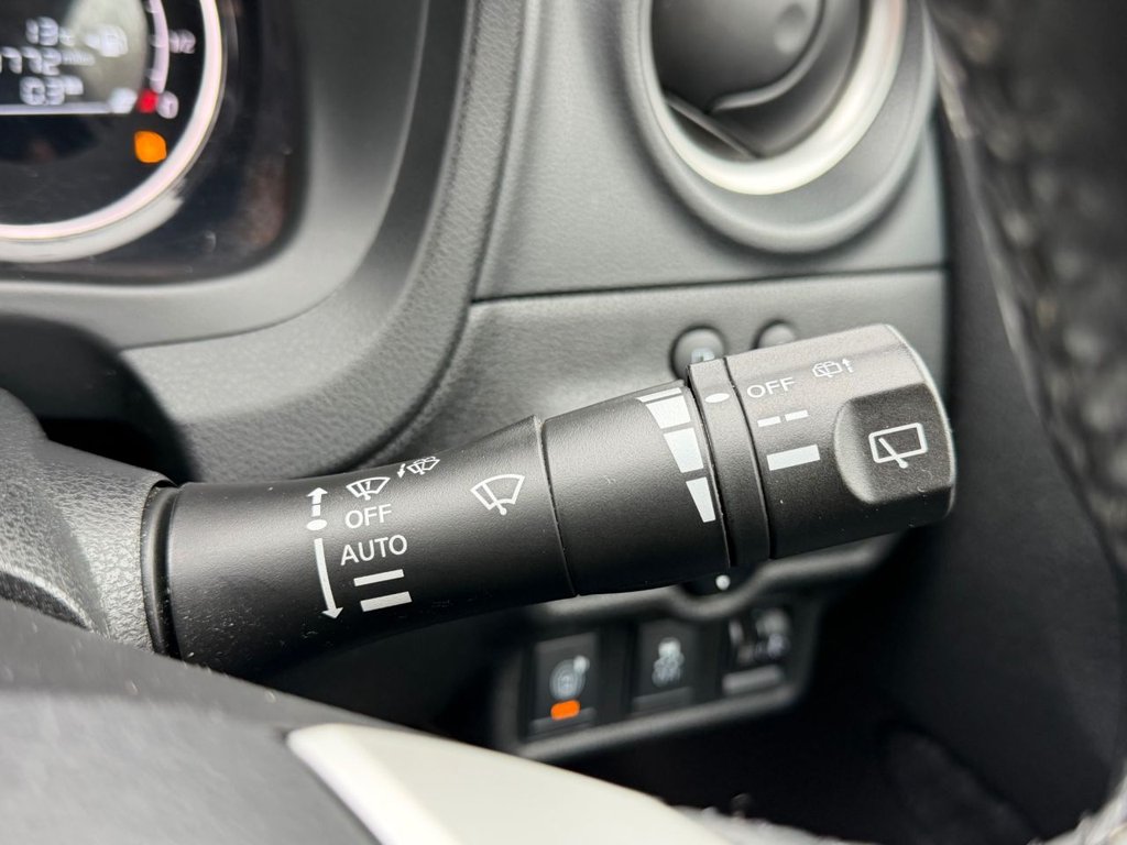 Used Nissan Note 2015 for sale - 76547004: Photo 37