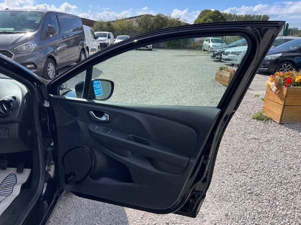 Used Renault Clio 2019 for sale - 75703565: Photo 17