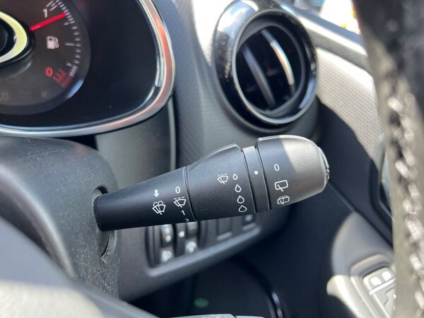 Used Renault Clio 2019 for sale - 75703565: Photo 39