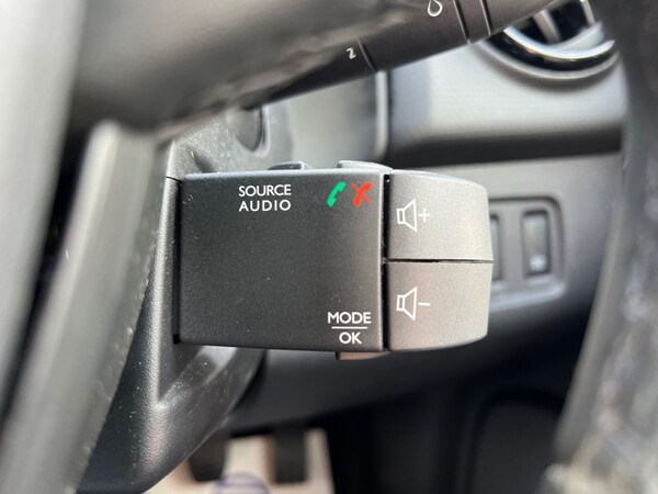 Used Renault Clio 2019 for sale - 75703565: Photo 40