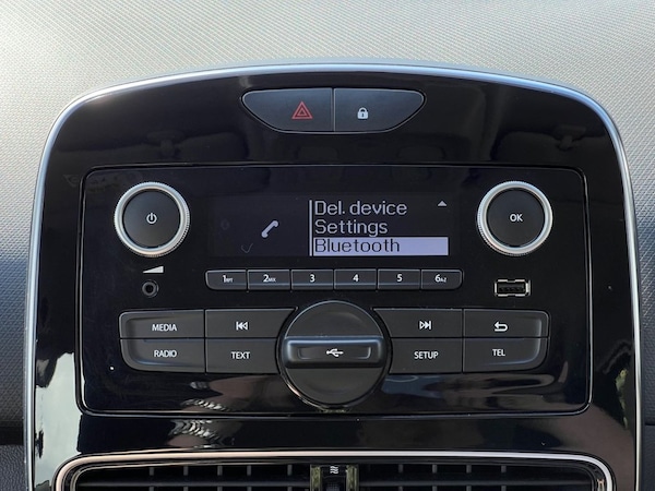Used Renault Clio 2019 for sale - 75703565: Photo 43