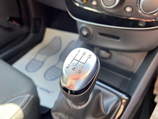 Used Renault Clio 2019 for sale - 75703565: Photo 46