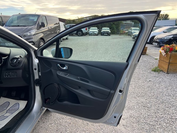 Used Renault Clio 2019 for sale - 75727195: Photo 17