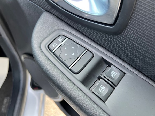 Used Renault Clio 2019 for sale - 75727195: Photo 18