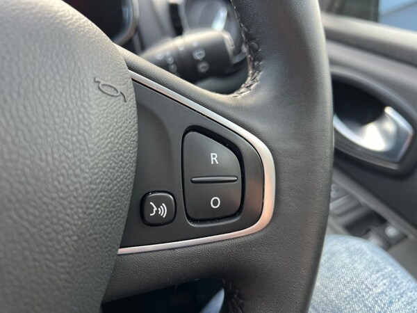 Used Renault Clio 2019 for sale - 75727195: Photo 39