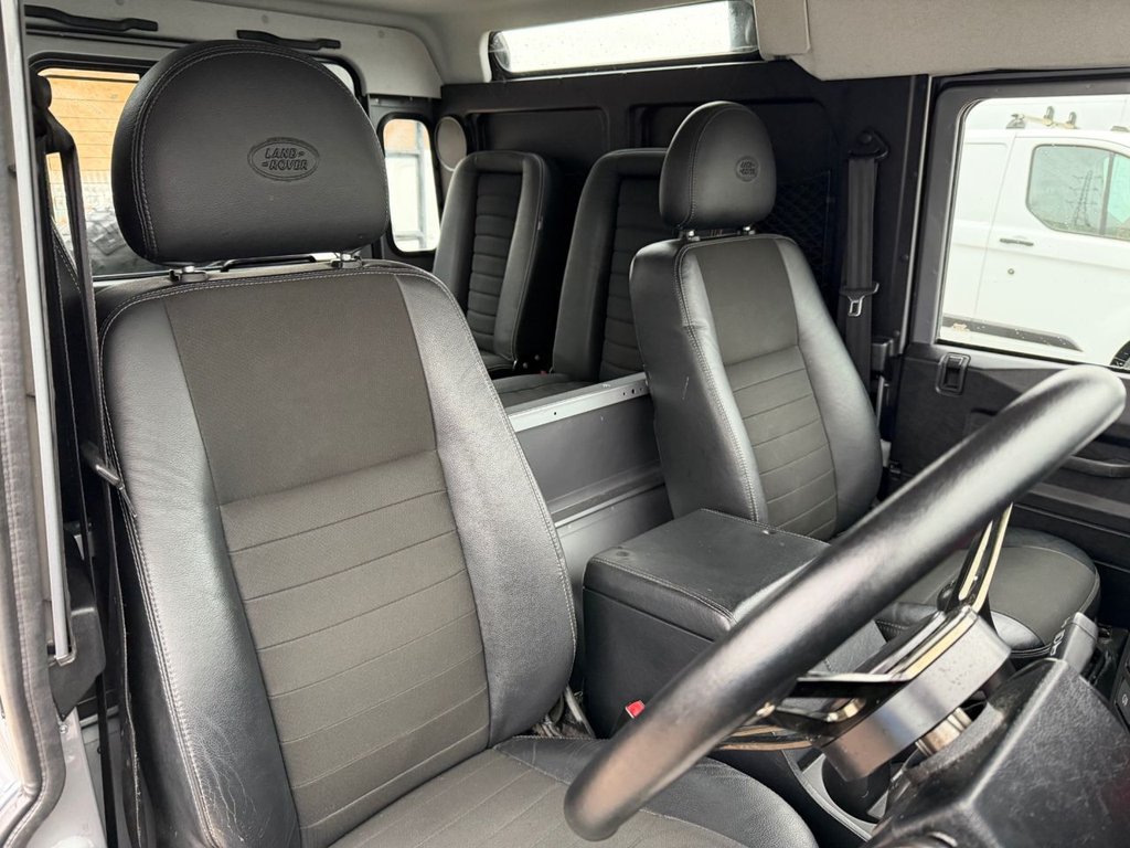 Used Land Rover Defender 2012 for sale - 77302801: Photo 21