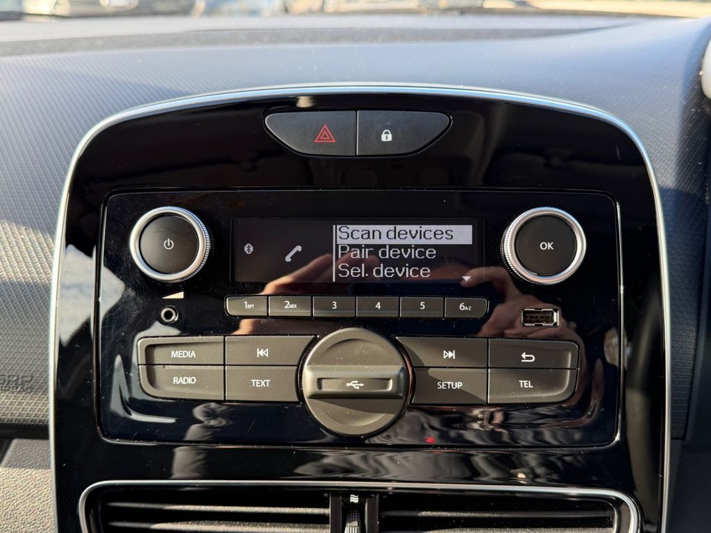 Used Renault Clio 2019 for sale - 76356367: Photo 42