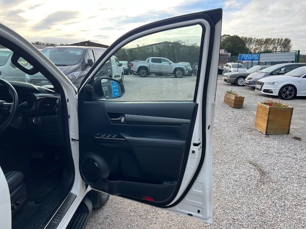 Used Toyota Hilux 2022 for sale - 76245196: Photo 17