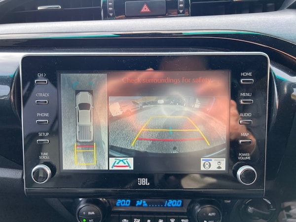 Used Toyota Hilux 2022 for sale - 76245196: Photo 40