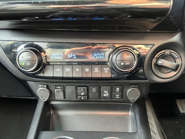 Used Toyota Hilux 2022 for sale - 76245196: Photo 42