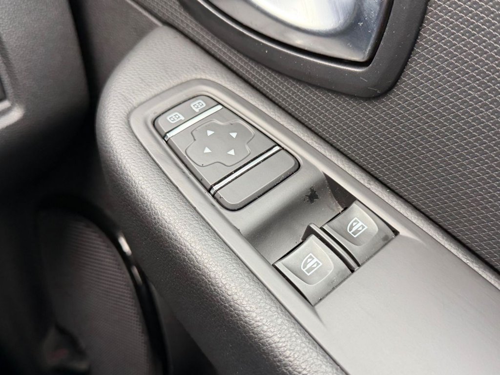 Used Renault Clio 2025 for sale - 76848156: Photo 18