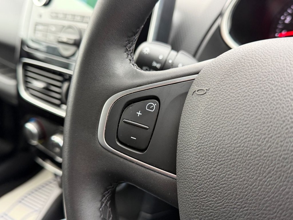 Used Renault Clio 2025 for sale - 76848156: Photo 35