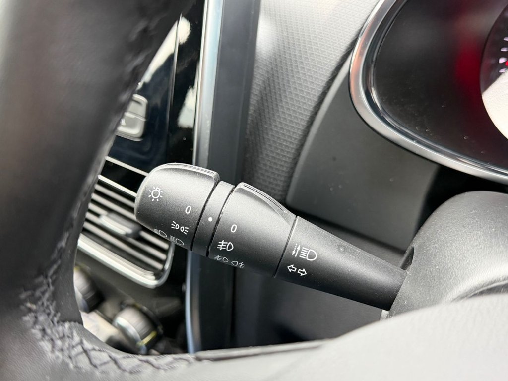 Used Renault Clio 2025 for sale - 76848156: Photo 36