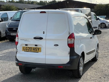 Used Ford Transit Courier 2020 for sale - 76056973: Photo