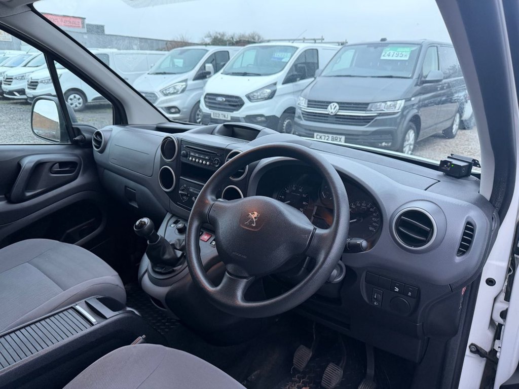 Used Peugeot Partner 2015 for sale - 77048690: Photo 5