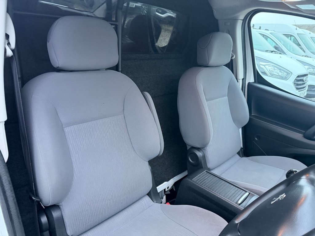 Used Peugeot Partner 2015 for sale - 77048690: Photo 6