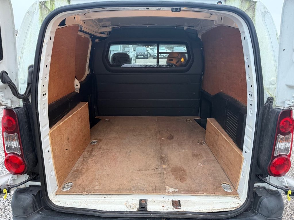 Used Peugeot Partner 2015 for sale - 77048690: Photo 7