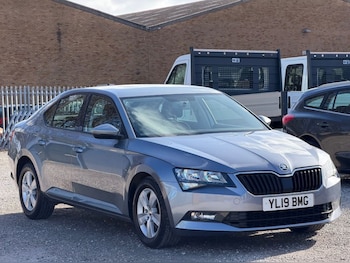 Used Skoda Superb 2019 for sale - 77890819: Photo