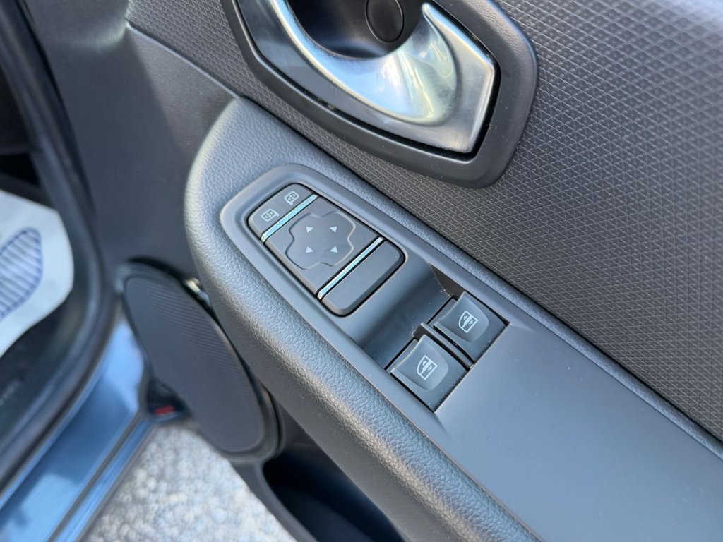 Used Renault Clio 2019 for sale - 76350572: Photo 18