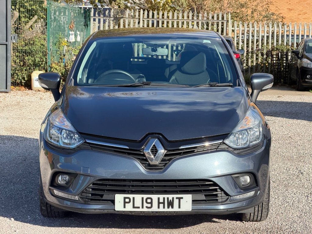 Used Renault Clio 2019 for sale - 76350572: Photo 2