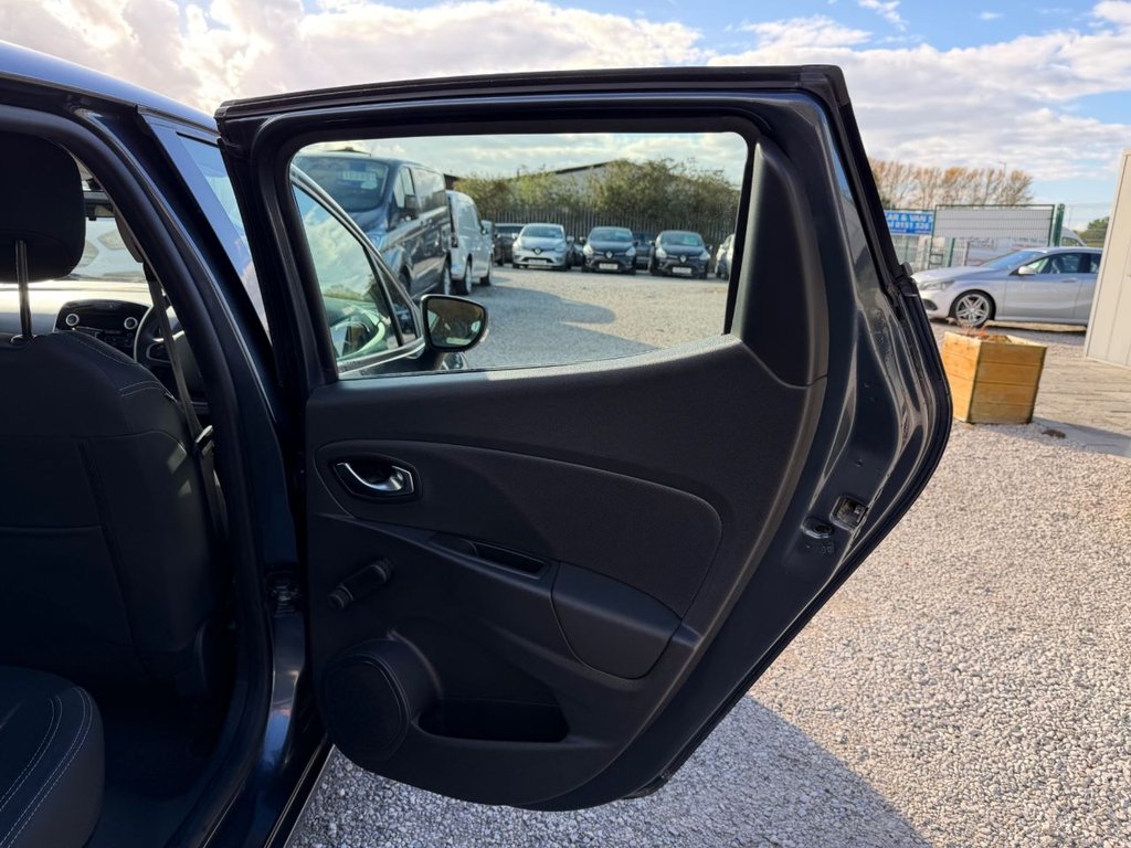 Used Renault Clio 2019 for sale - 76350572: Photo 26
