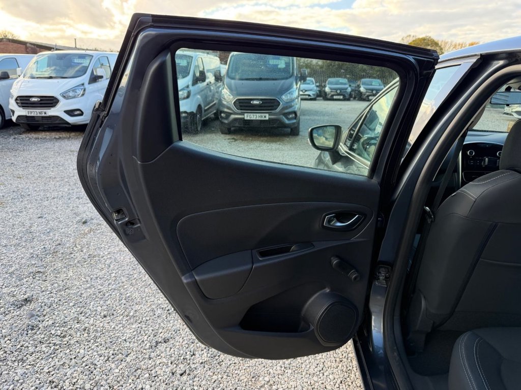 Used Renault Clio 2019 for sale - 76350572: Photo 30