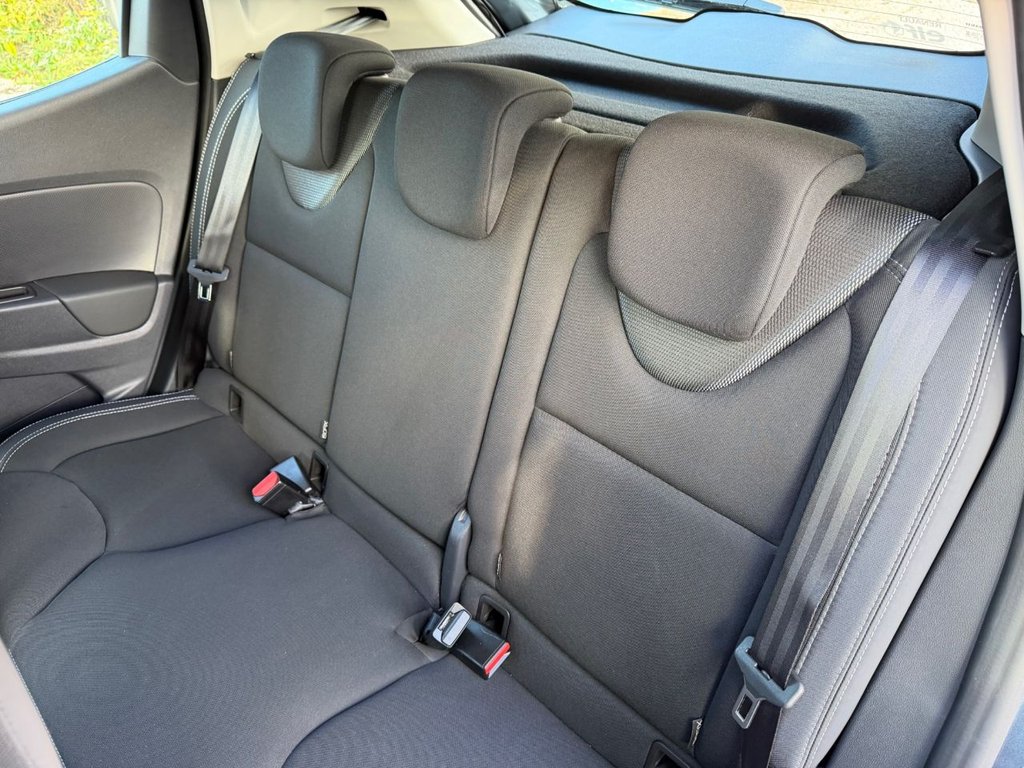 Used Renault Clio 2019 for sale - 76350572: Photo 32