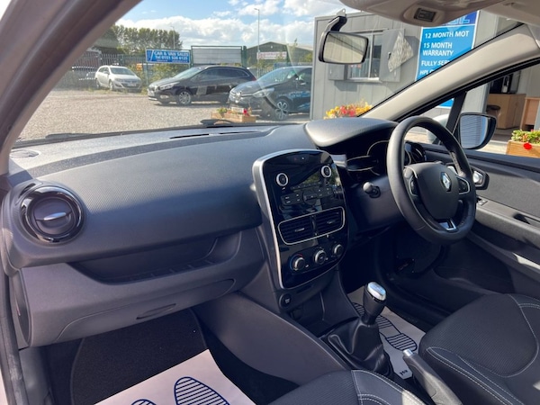 Used Renault Clio 2019 for sale - 75703561: Photo 24