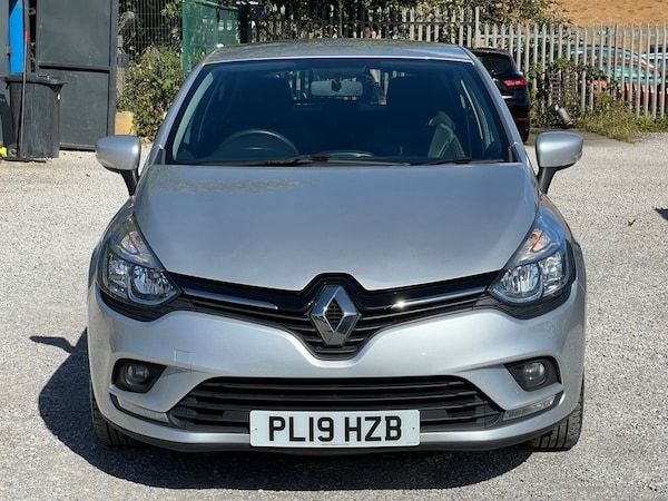 Used Renault Clio 2019 for sale - 75703561: Photo 2