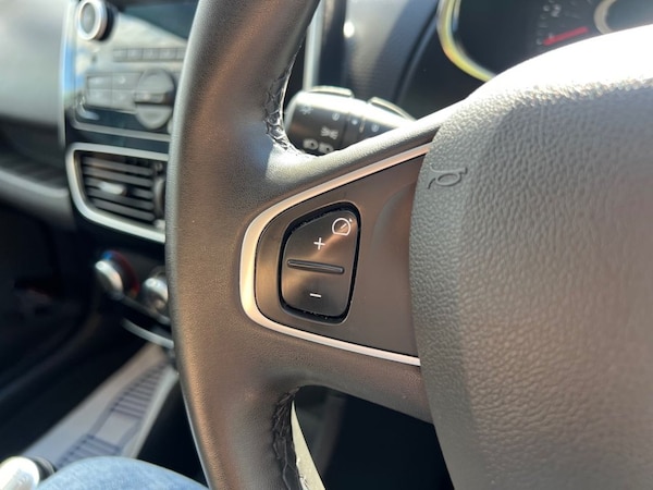 Used Renault Clio 2019 for sale - 75703561: Photo 37