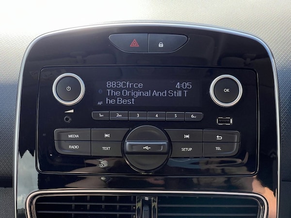 Used Renault Clio 2019 for sale - 75703561: Photo 43