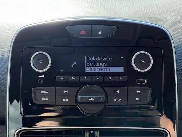 Used Renault Clio 2019 for sale - 75703561: Photo 44
