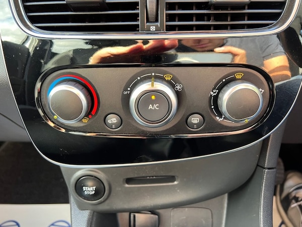 Used Renault Clio 2019 for sale - 75703561: Photo 48