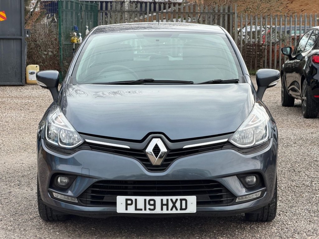 Used Renault Clio 2019 for sale - 77498556: Photo 2