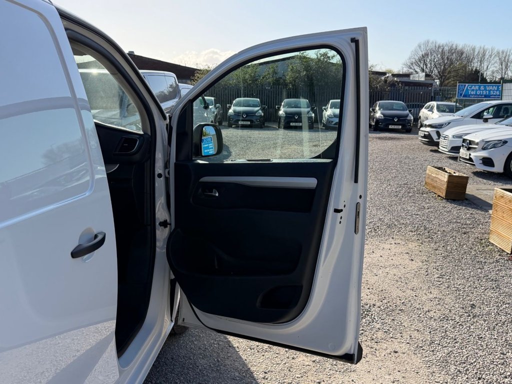 Used Vauxhall Vivaro 2022 for sale - 77990929: Photo 23