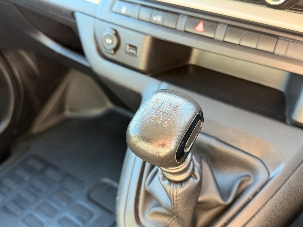 Used Vauxhall Vivaro 2022 for sale - 77990929: Photo 42