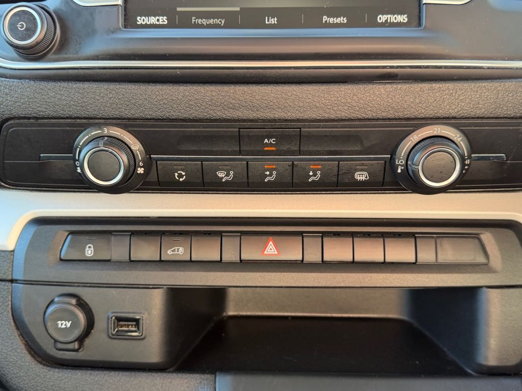 Used Vauxhall Vivaro 2022 for sale - 77990929: Photo 43