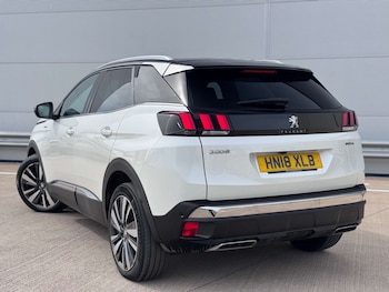Used Peugeot 3008 2018 for sale - 78762010: Photo