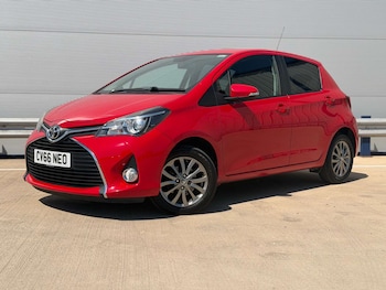 Used Toyota Yaris 2016 for sale - 79510779: Photo