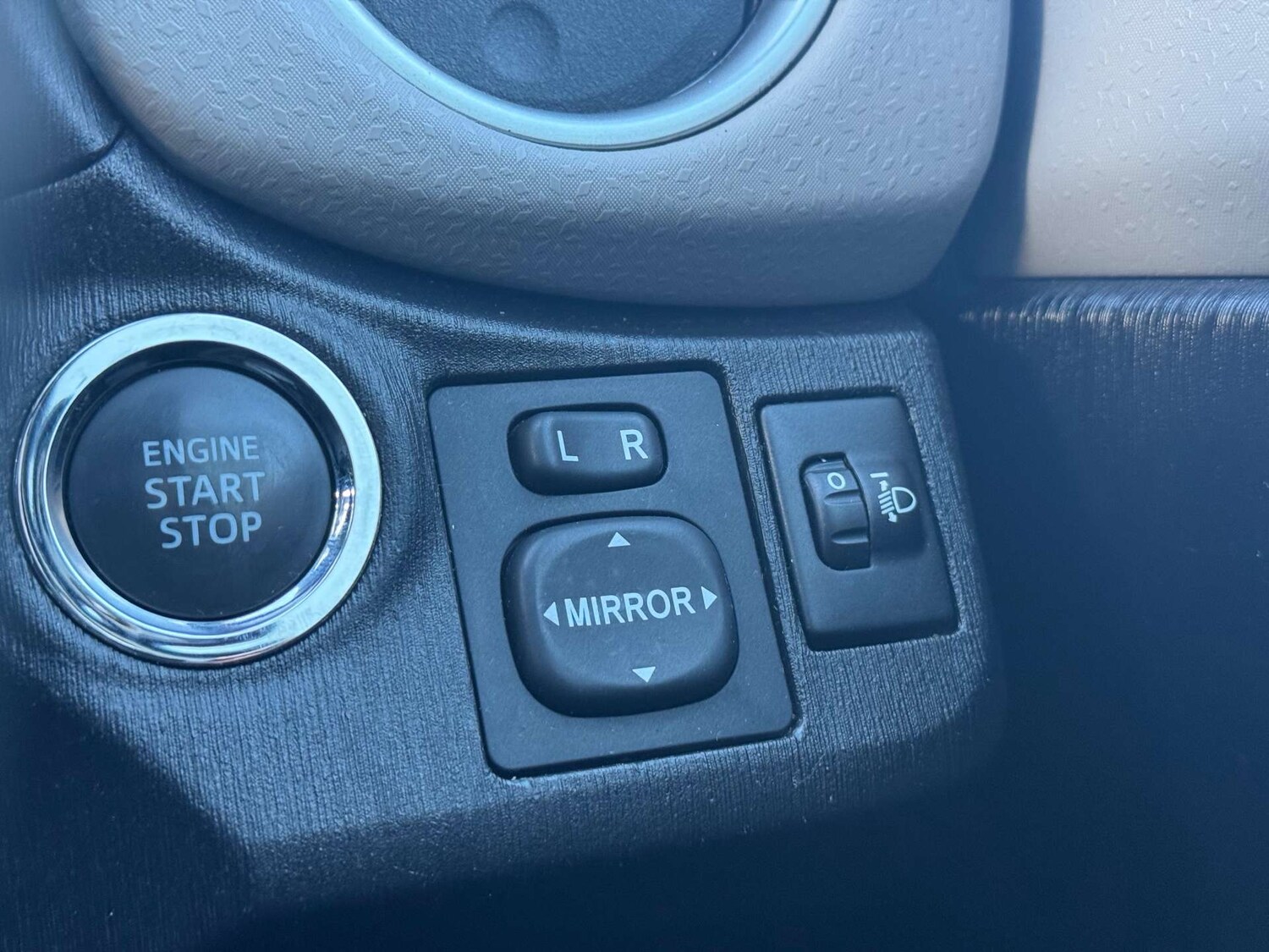 Used Toyota Yaris 2012 for sale - 78015706: Photo 25