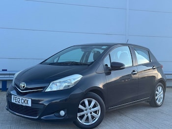 Used Toyota Yaris 2012 for sale - 78015706: Photo