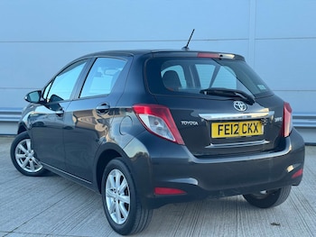 Used Toyota Yaris 2012 for sale - 78015706: Photo