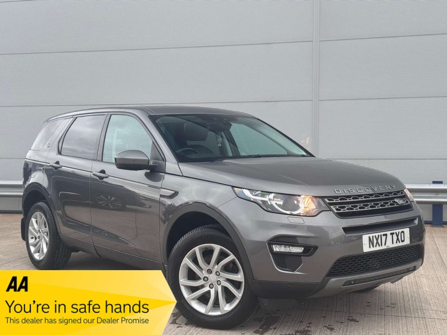 Used Land Rover Discovery Sport 2017 for sale - 78015731: Photo 1