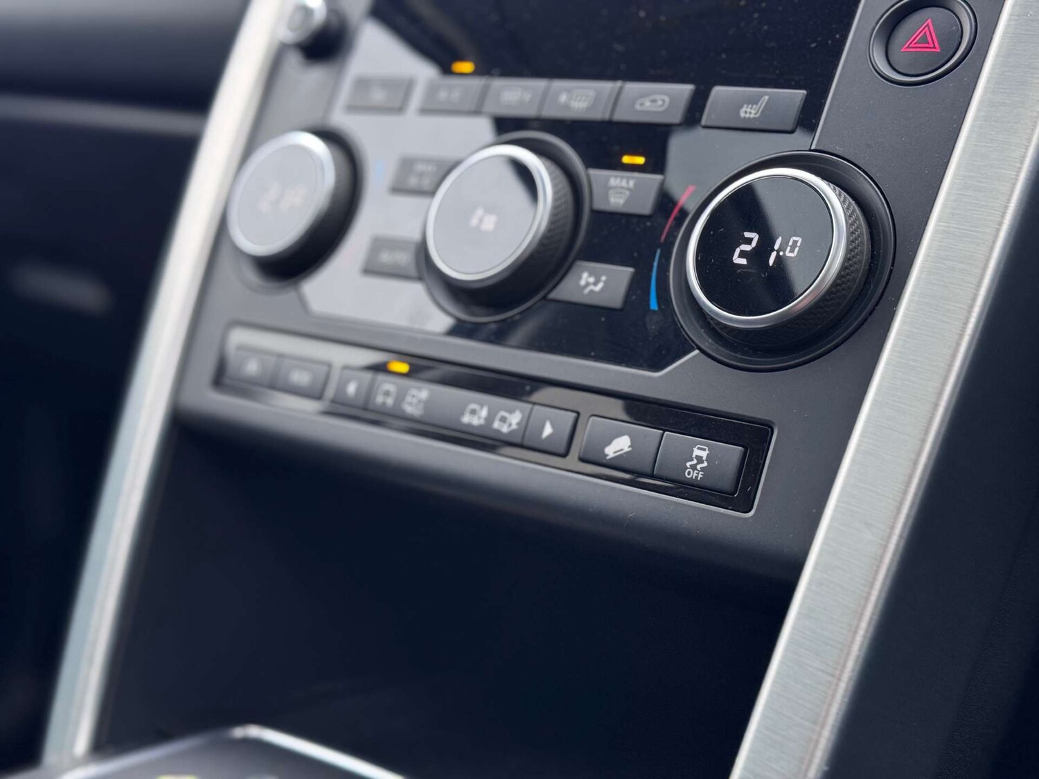 Used Land Rover Discovery Sport 2017 for sale - 78015731: Photo 27