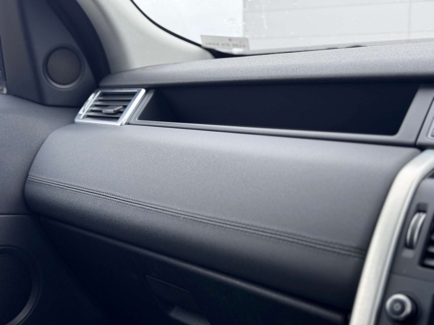 Used Land Rover Discovery Sport 2017 for sale - 78015731: Photo 30